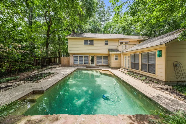 $650,000 | 2824 South Logrun Circle, The Woodlands, TX 77380