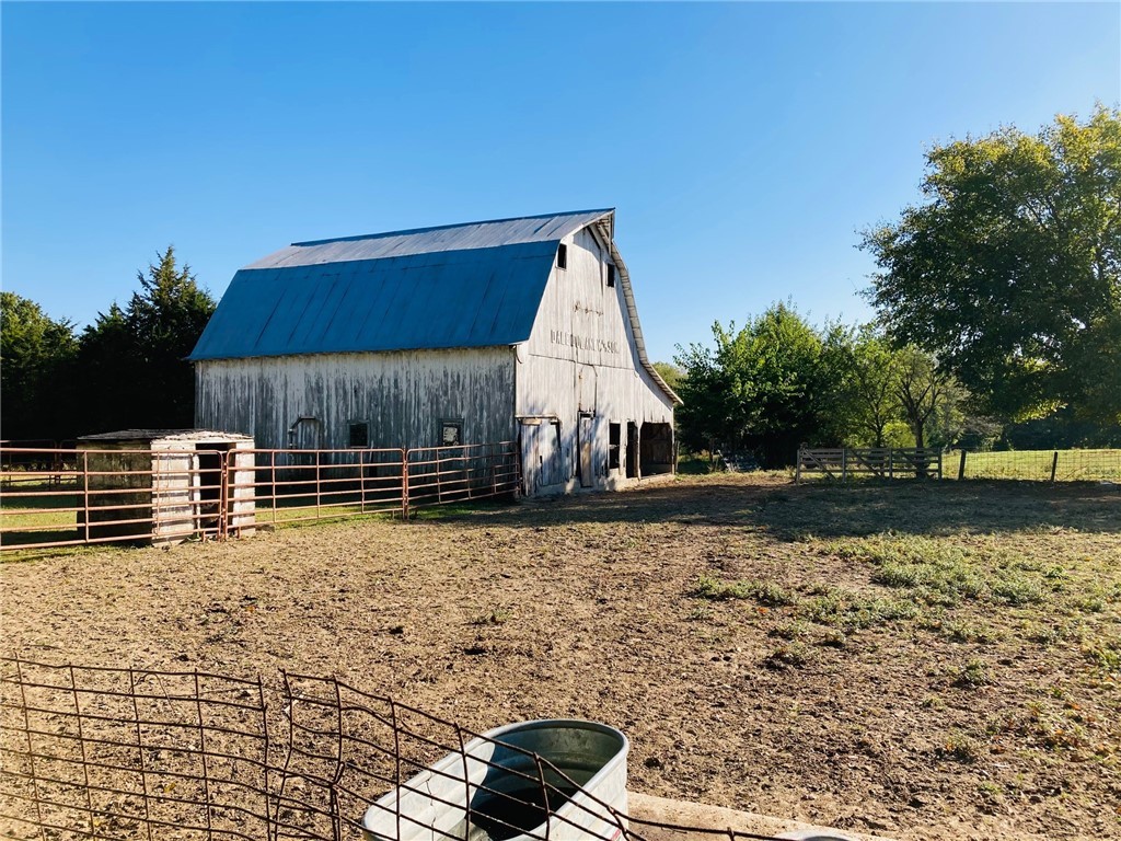 367 County Highway Xenia, IL 62899 - Photo 8 of 29