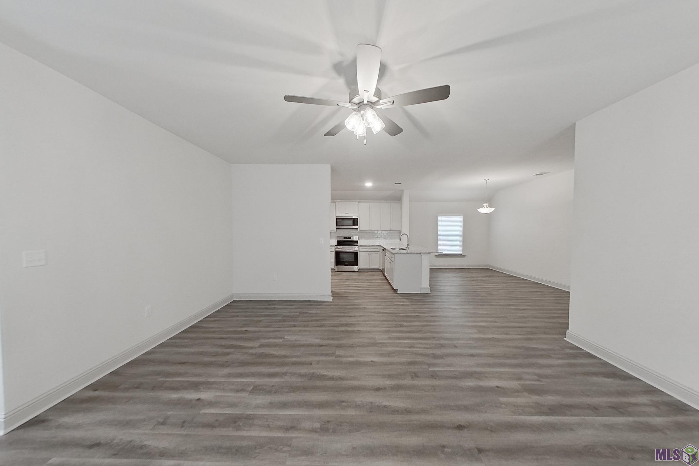 17647 Carlisle Avenue Baton Rouge, LA 70817 - Photo 4 of 22