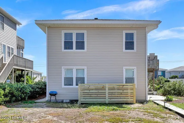 $1,195,000 | 1008 Ocean Boulevard, Topsail Beach, NC 28445