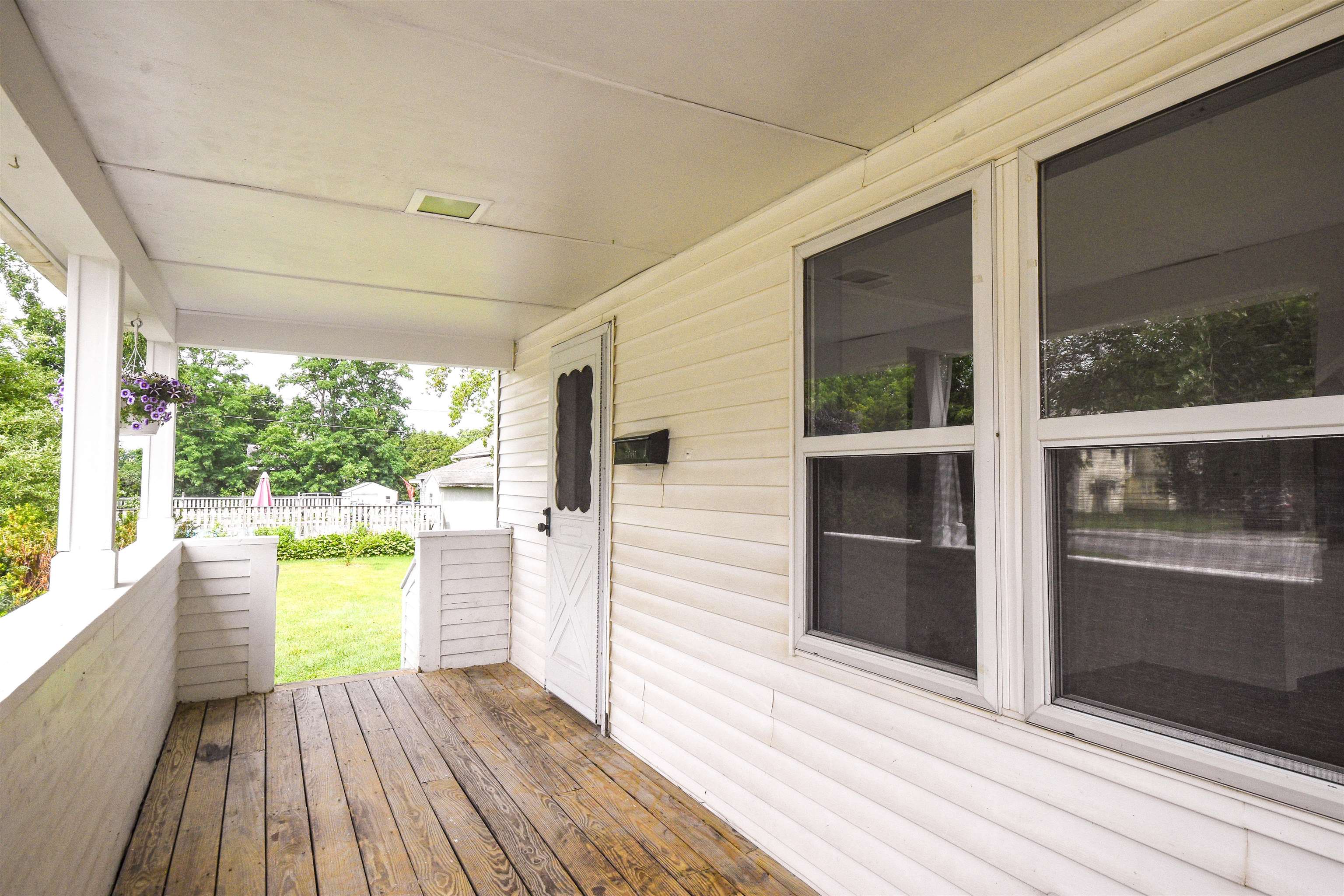 906 County Street Bennington, VT 05201 - Photo 11 of 40