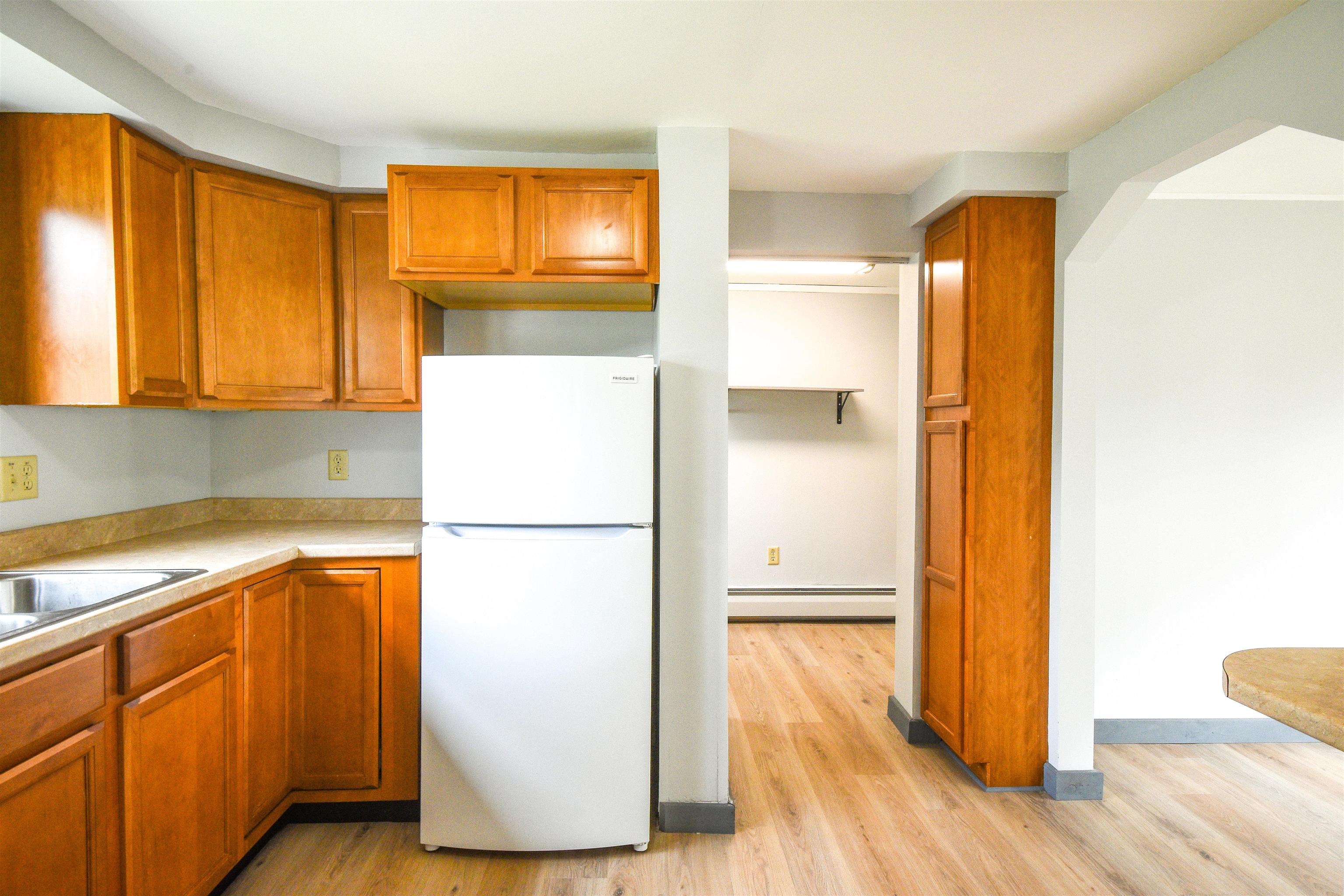 906 County Street Bennington, VT 05201 - Photo 17 of 40