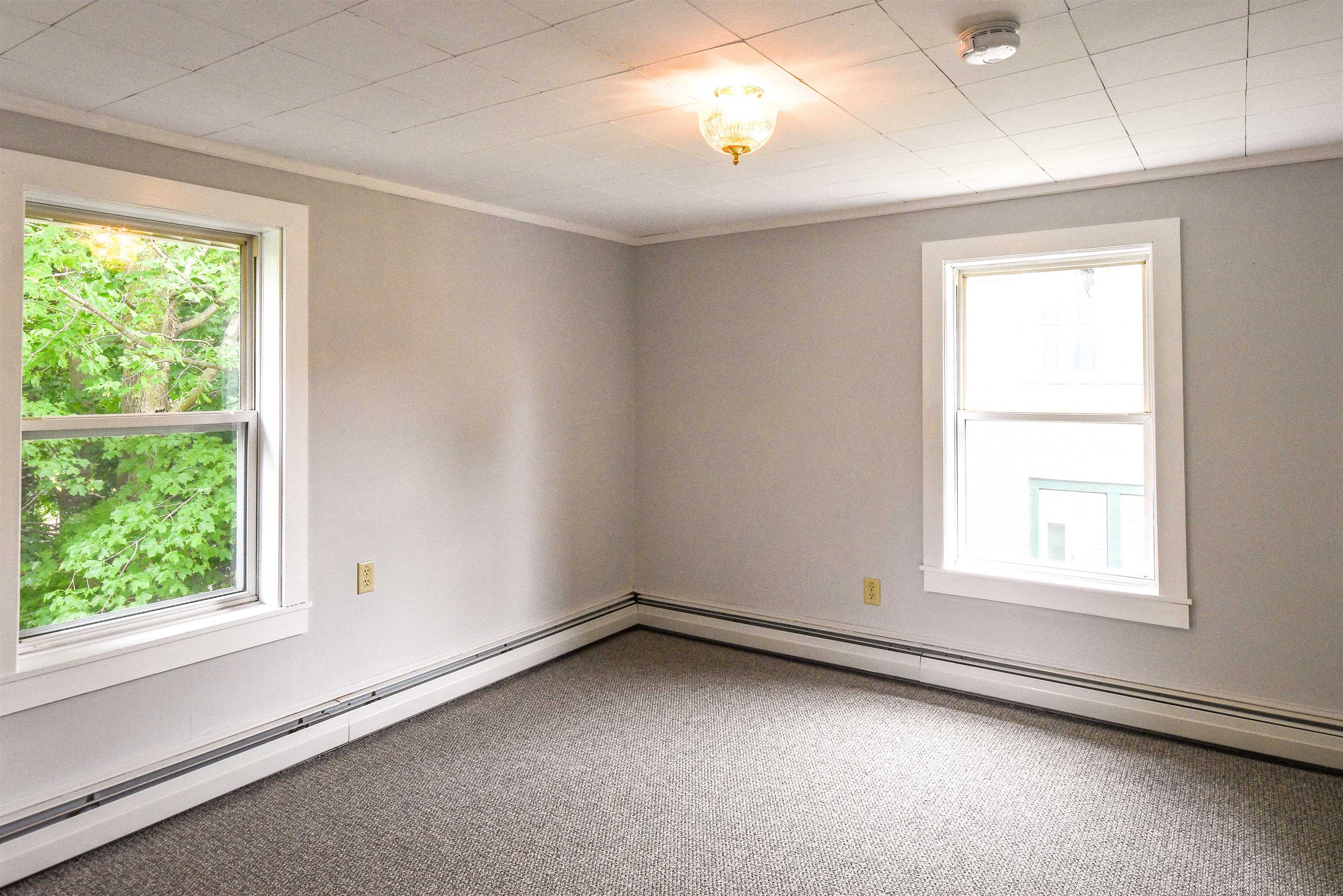 906 County Street Bennington, VT 05201 - Photo 31 of 40