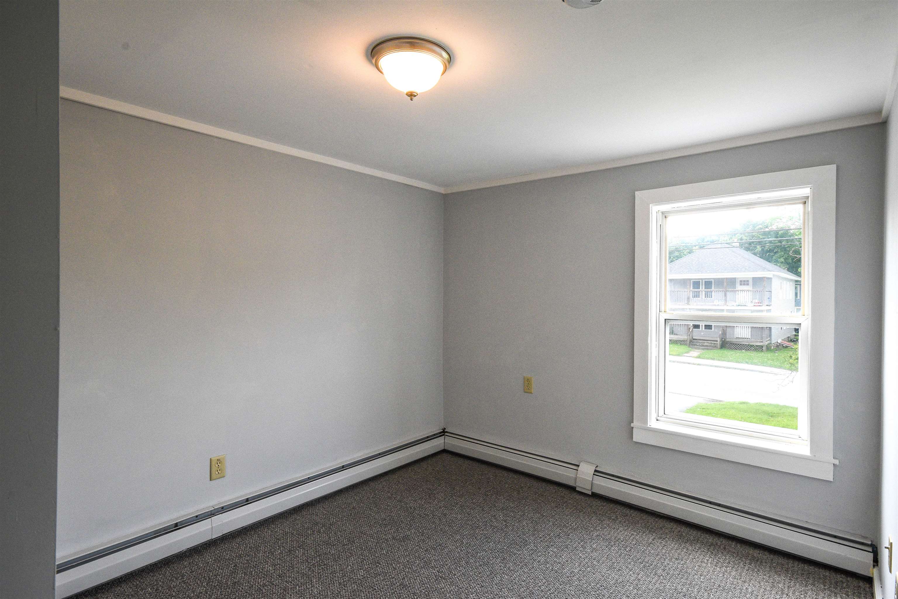 906 County Street Bennington, VT 05201 - Photo 33 of 40