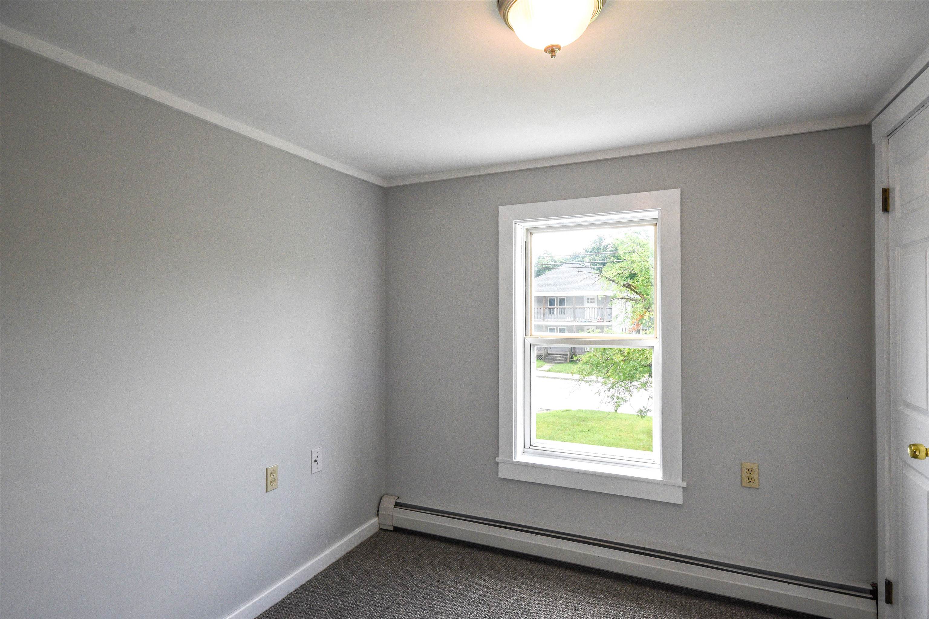 906 County Street Bennington, VT 05201 - Photo 35 of 40