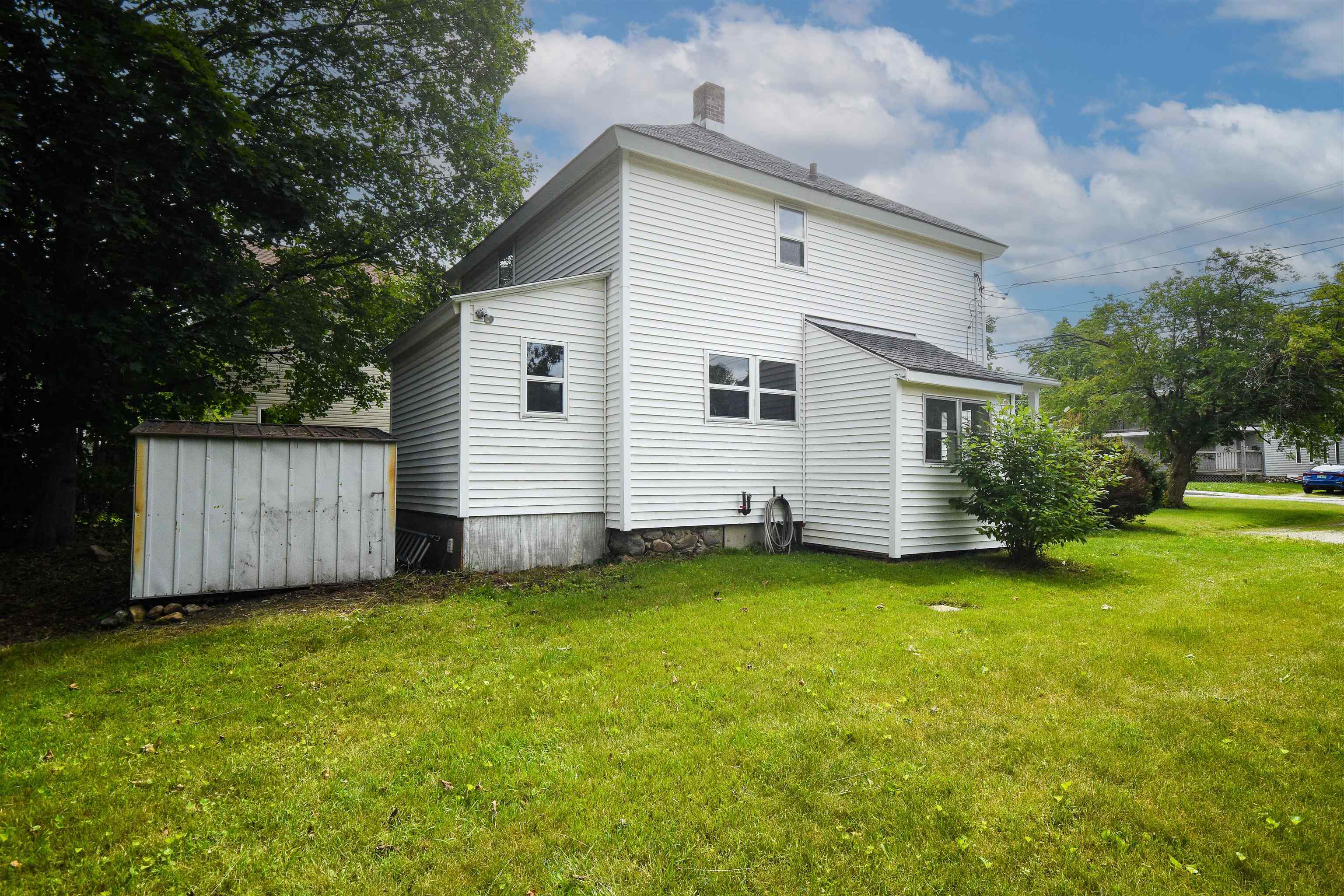 906 County Street Bennington, VT 05201 - Photo 6 of 40