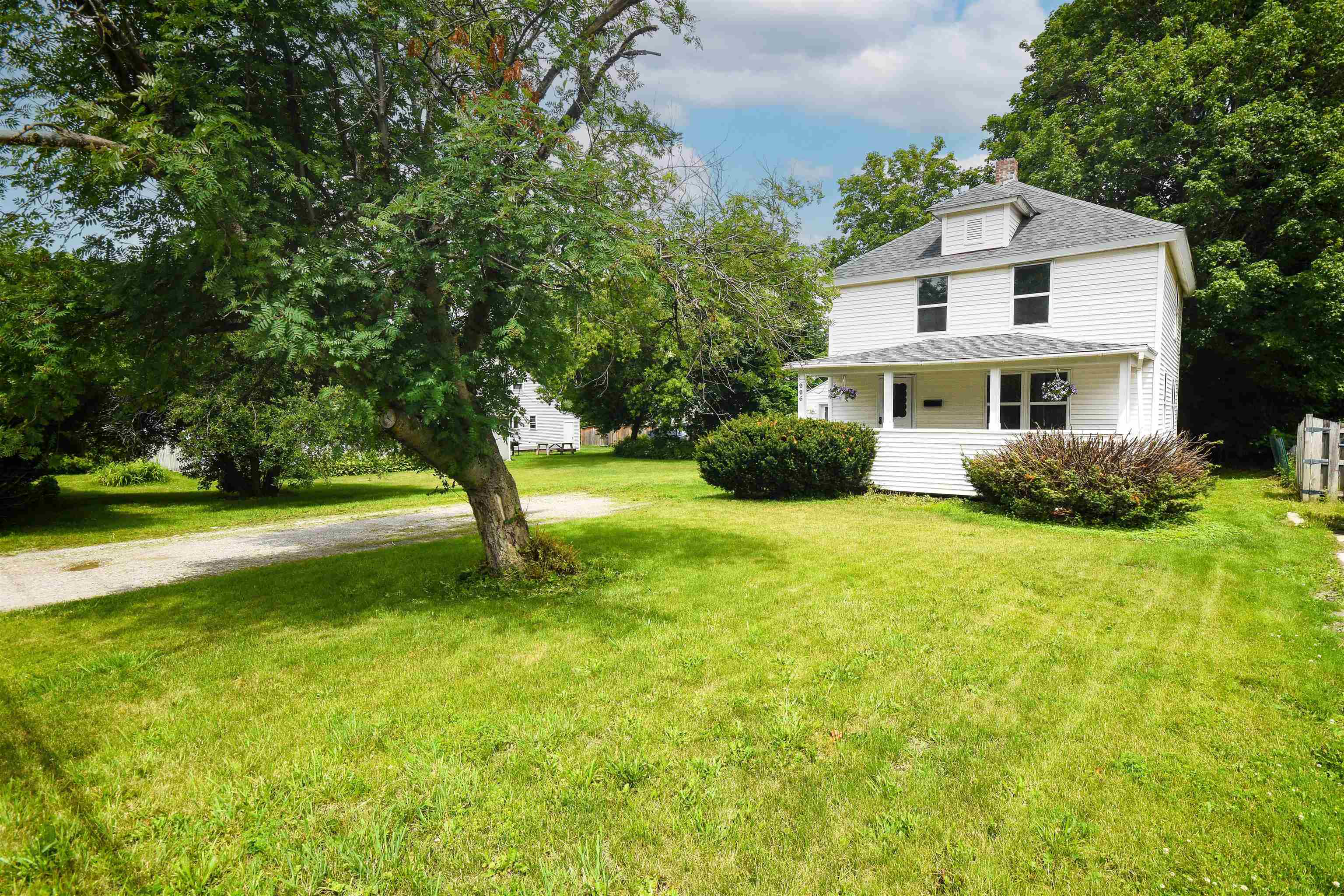 906 County Street Bennington, VT 05201 - Photo 9 of 40