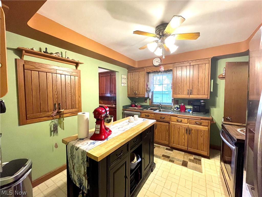 9132 Reichert Road Cleveland, OH 44130 - Photo 8 of 27