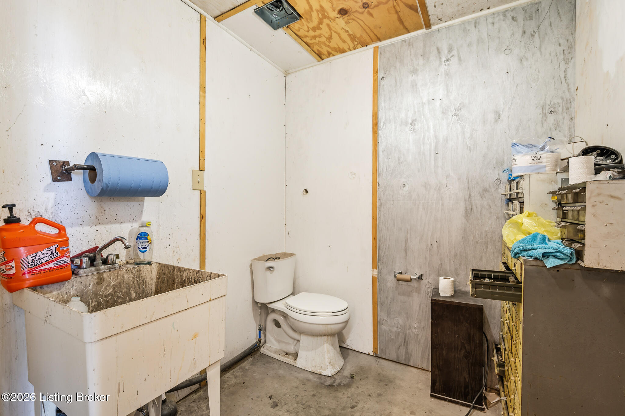 6310 Sheila Road Louisville, KY 40219 - Photo 29 of 33 Garage bathroom
