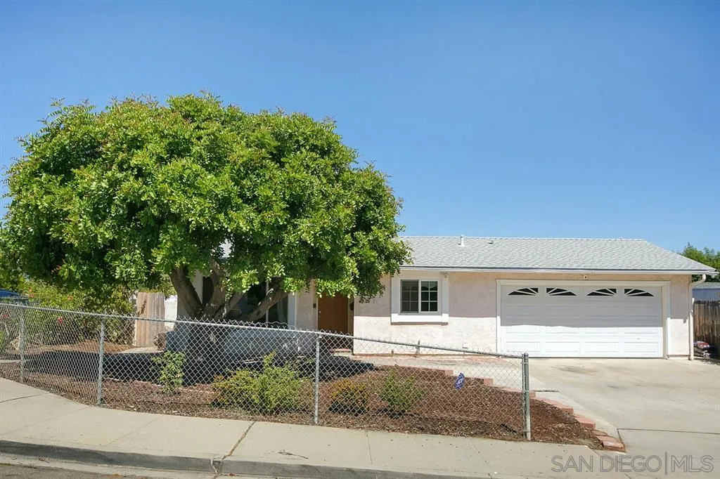 804 Cozy Court Fallbrook, CA 92028 - Photo 1 of 24 Gallery Image 1
