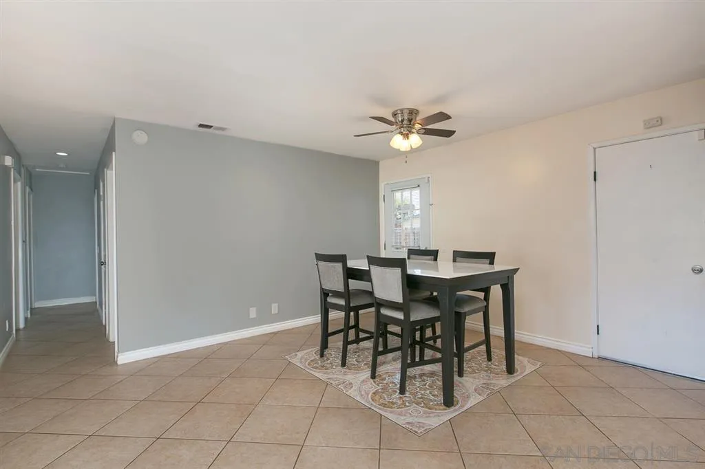 804 Cozy Court Fallbrook, CA 92028 - Photo 11 of 24 Gallery Image 11
