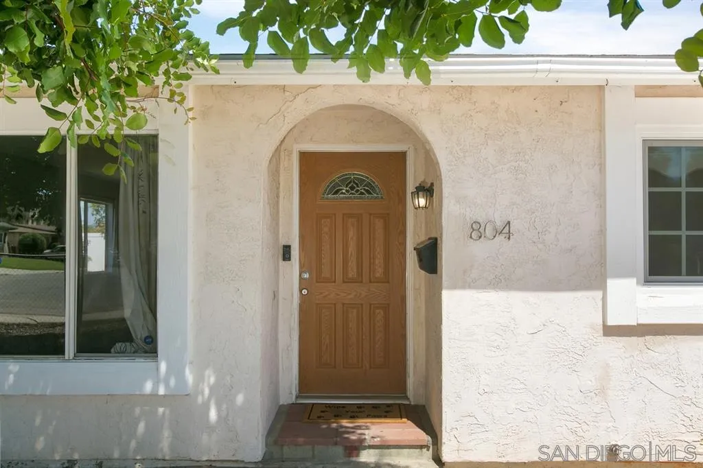 804 Cozy Court Fallbrook, CA 92028 - Photo 5 of 24 Gallery Image 5
