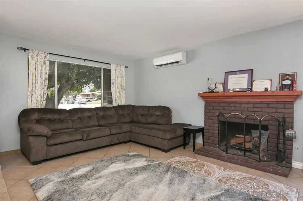 804 Cozy Court Fallbrook, CA 92028 - Photo 8 of 24 Gallery Image 8