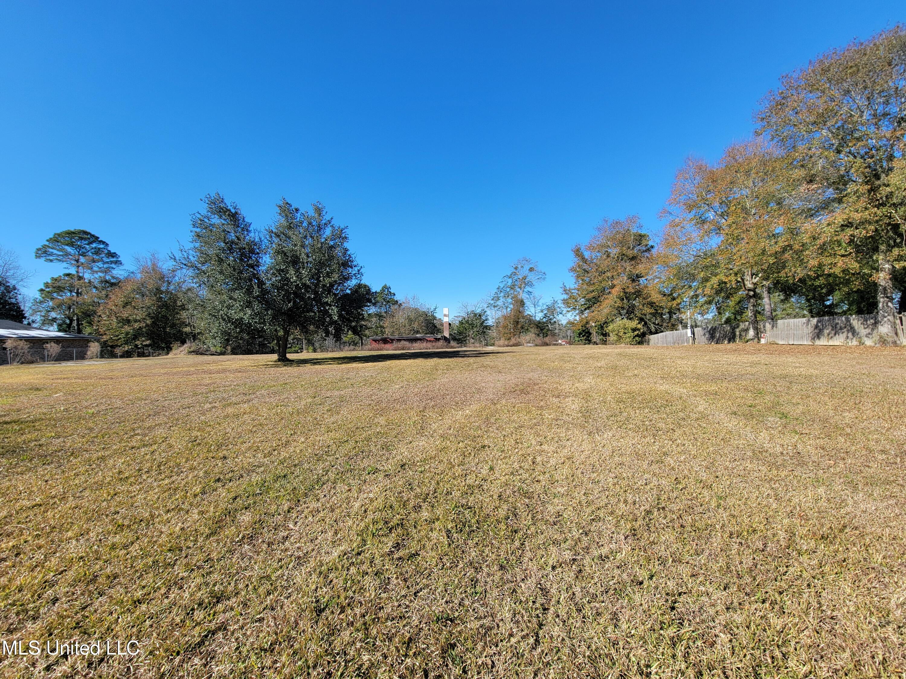 11081 Shorecrest Road Biloxi, MS 39532 - Photo 1 of 9 1000028617
