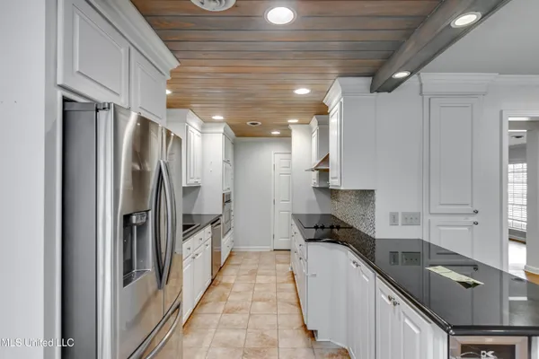 $250,000 | 5207 Reddoch Drive, Jackson, MS 39211