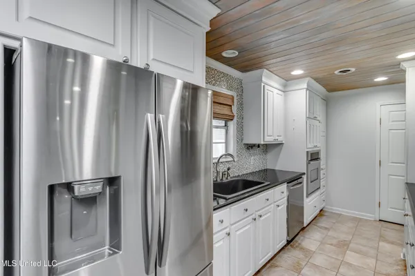 $250,000 | 5207 Reddoch Drive, Jackson, MS 39211