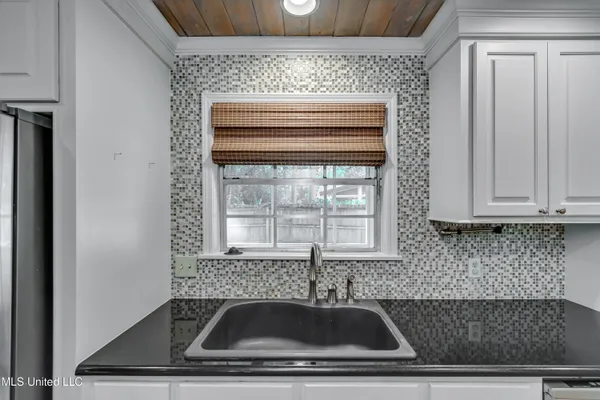 $250,000 | 5207 Reddoch Drive, Jackson, MS 39211