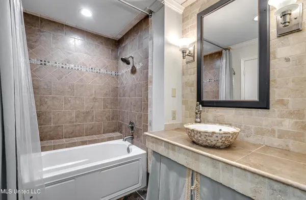 $250,000 | 5207 Reddoch Drive, Jackson, MS 39211