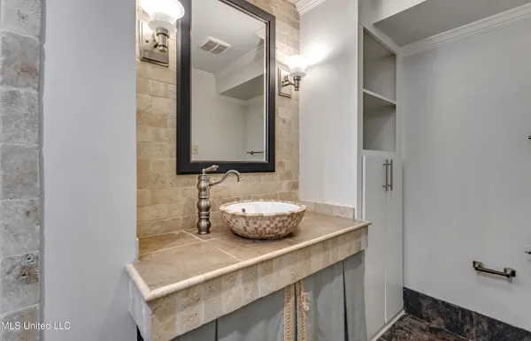 $250,000 | 5207 Reddoch Drive, Jackson, MS 39211