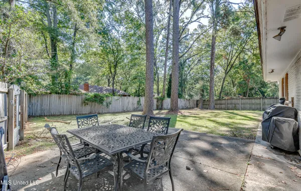 $250,000 | 5207 Reddoch Drive, Jackson, MS 39211