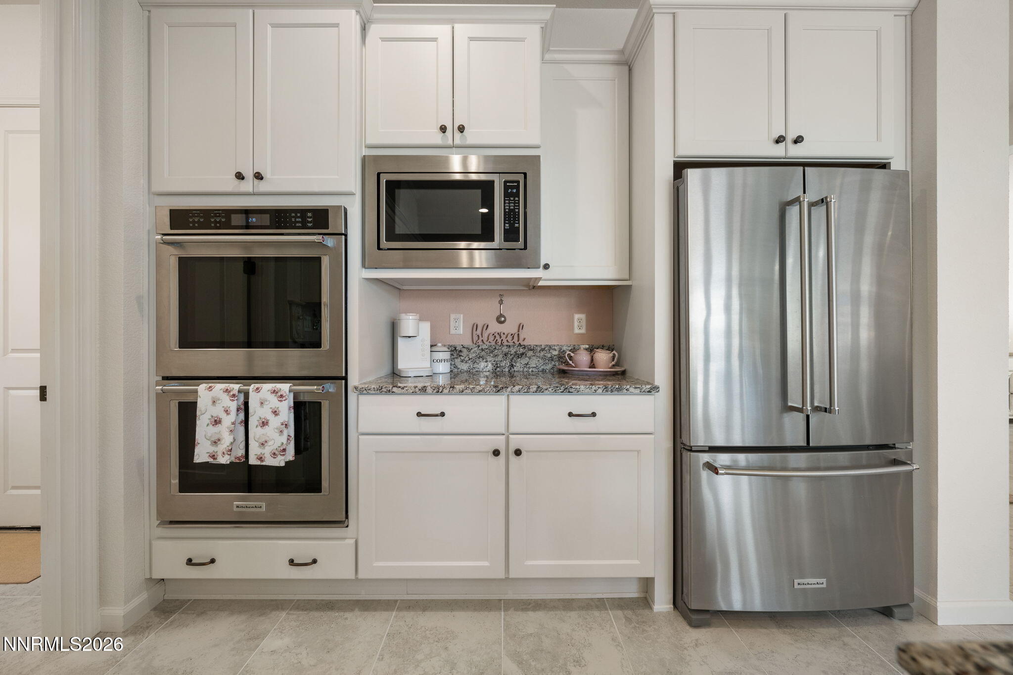 2233 Paint Horse Drive Reno, NV 89521 - Photo 5 of 55 kitchen refrigerator