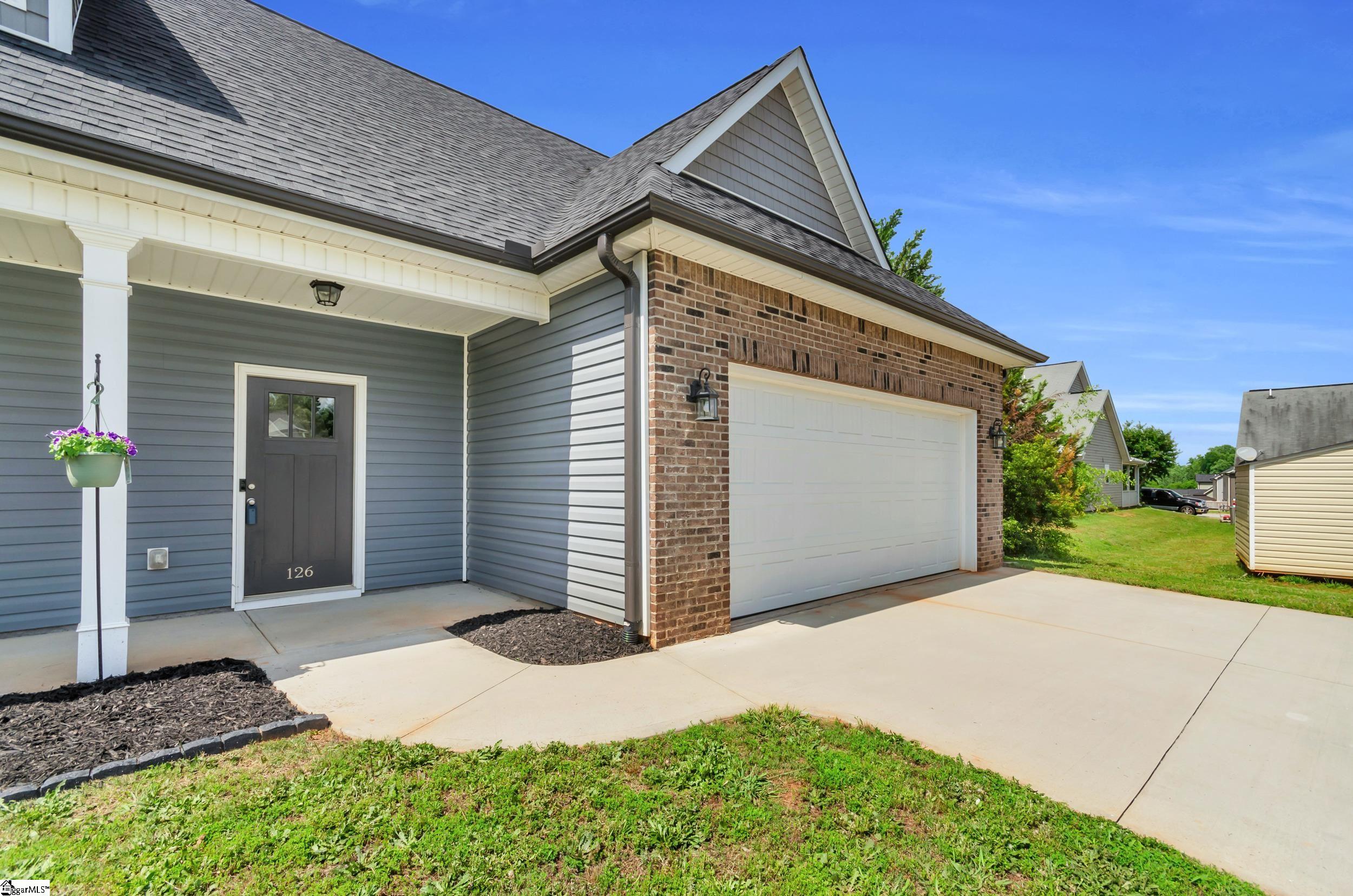 126 Patagonia Road Anderson, SC 29625 - Photo 2 of 37