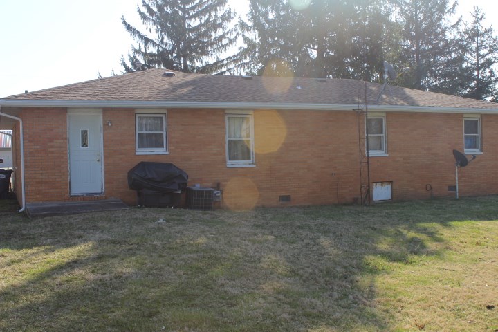 1005 South County Road Selma, IN 47383 - Photo 18 of 20