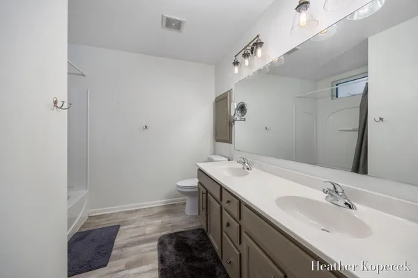 $355,000 | 11347 Trent Southeast, Lowell, MI 49331