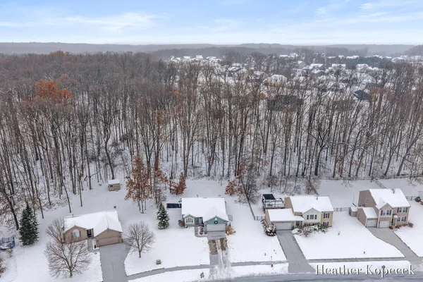 $355,000 | 11347 Trent Southeast, Lowell, MI 49331