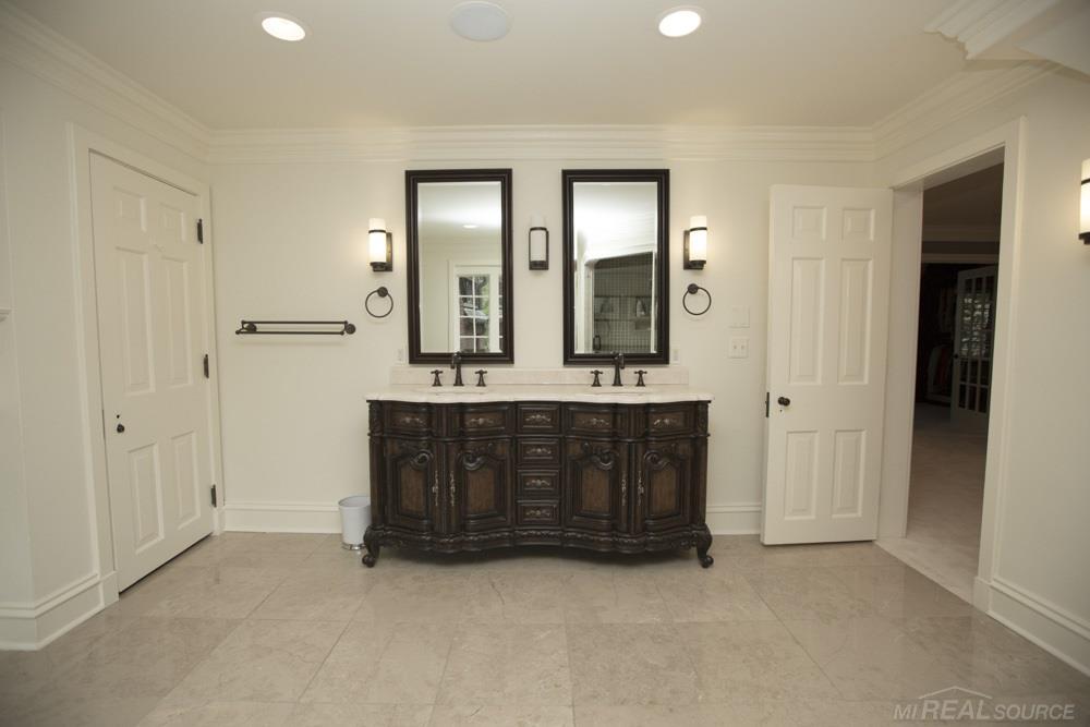 87 Kenwood Road Grosse Pointe, MI 48236 - Photo 27 of 30 31252841-26.JPG
