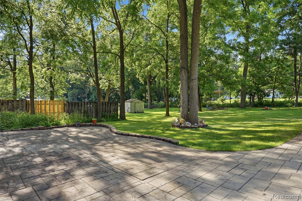 608 Snyder Road Highland, MI 48357 - Photo 16 of 22