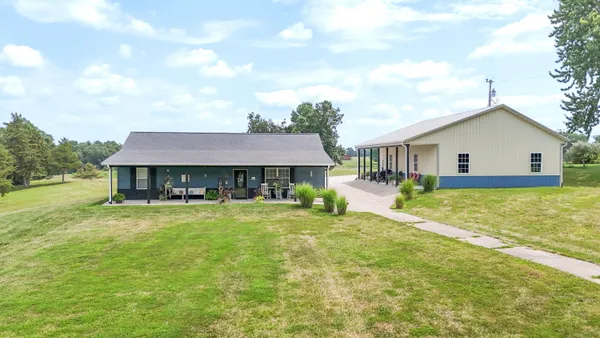 $459,000 | 3668 County Road 1450, Moberly, MO 65270
