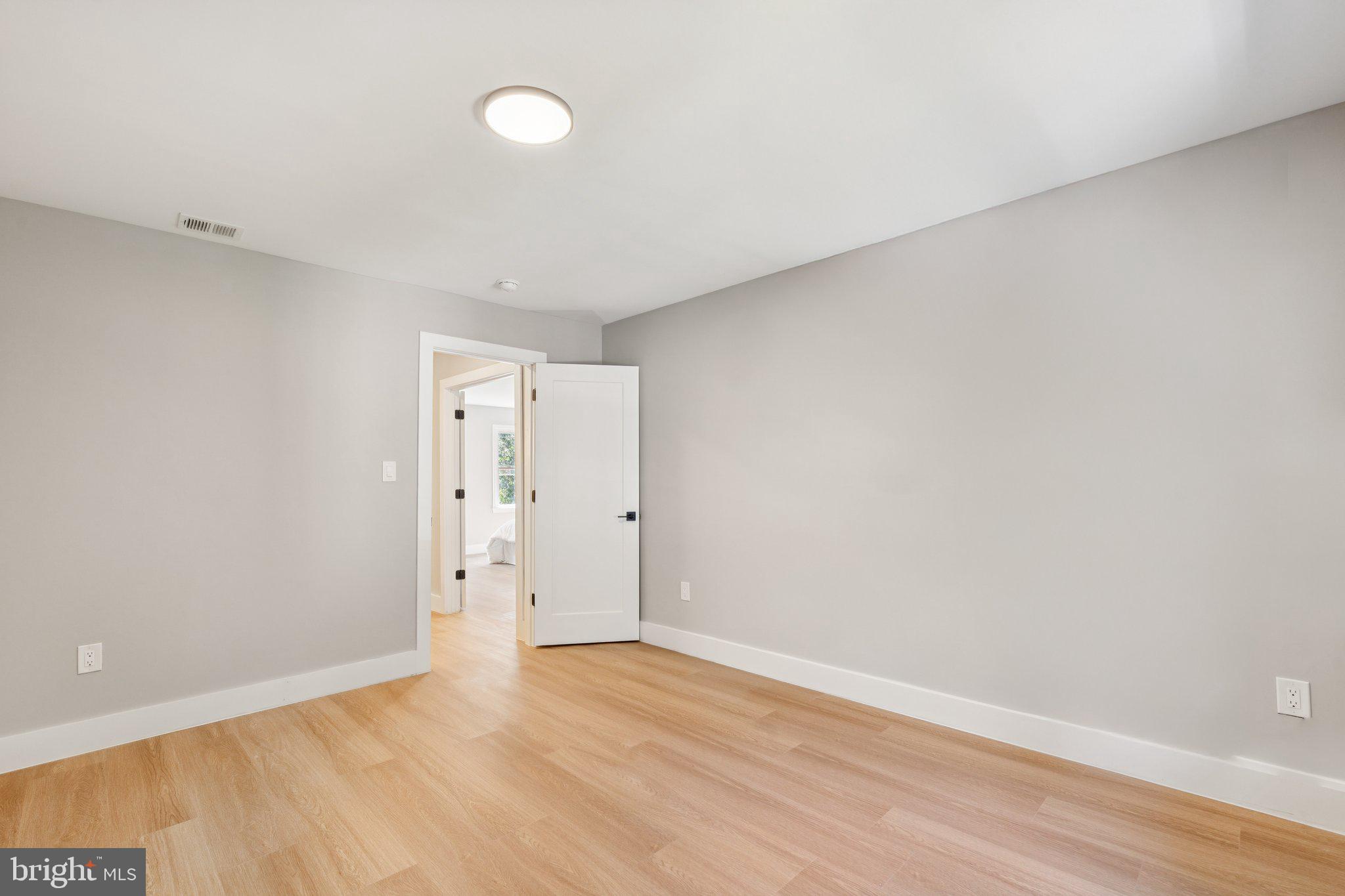 3118 Miller Heights Road Oakton, VA 22124 - Photo 36 of 51