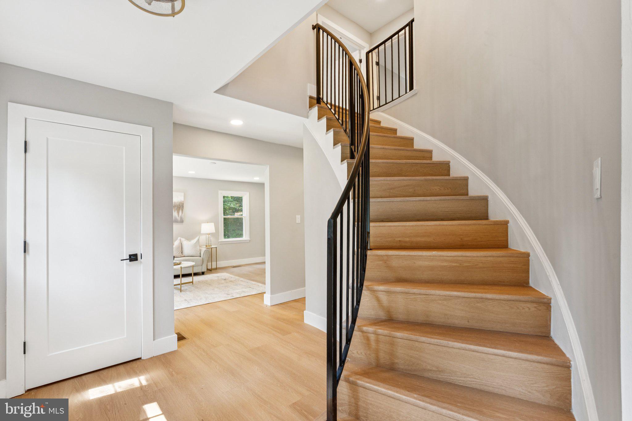 3118 Miller Heights Road Oakton, VA 22124 - Photo 8 of 51