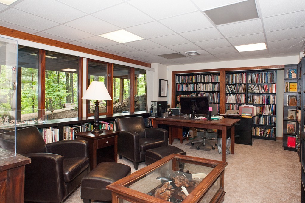 2461 West State Road Ashby, MA 01431 - Photo 22 of 30