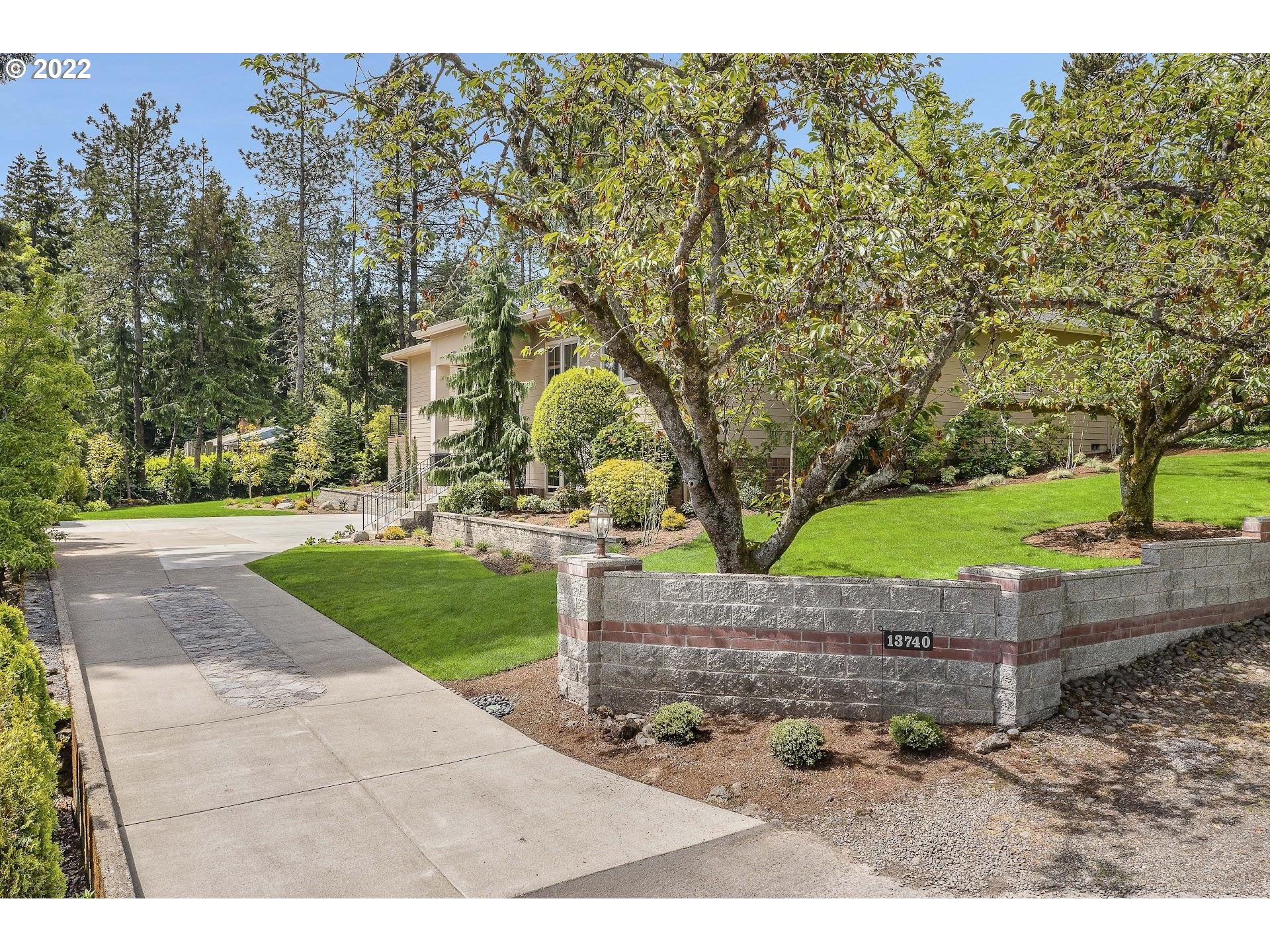 13740 Knaus Road Lake Oswego, OR 97034 - Photo 29 of 31 Gallery Image 29