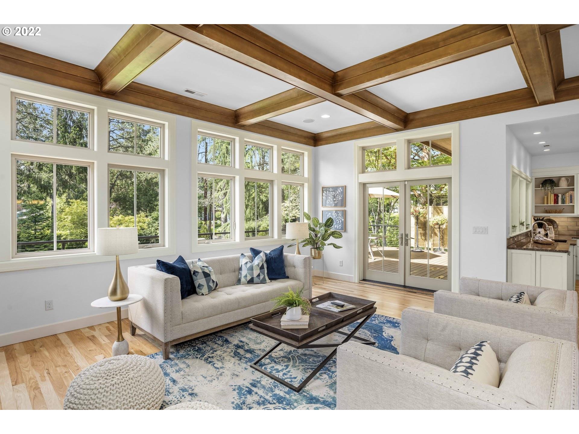 13740 Knaus Road Lake Oswego, OR 97034 - Photo 3 of 31 Great Room