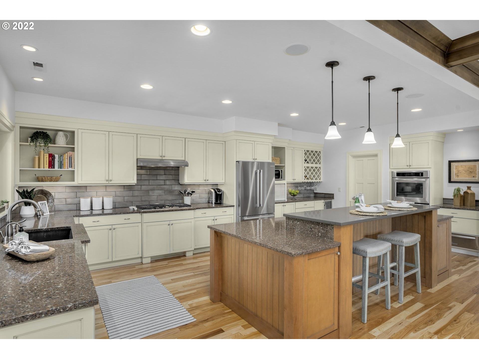 13740 Knaus Road Lake Oswego, OR 97034 - Photo 8 of 31 Kitchen