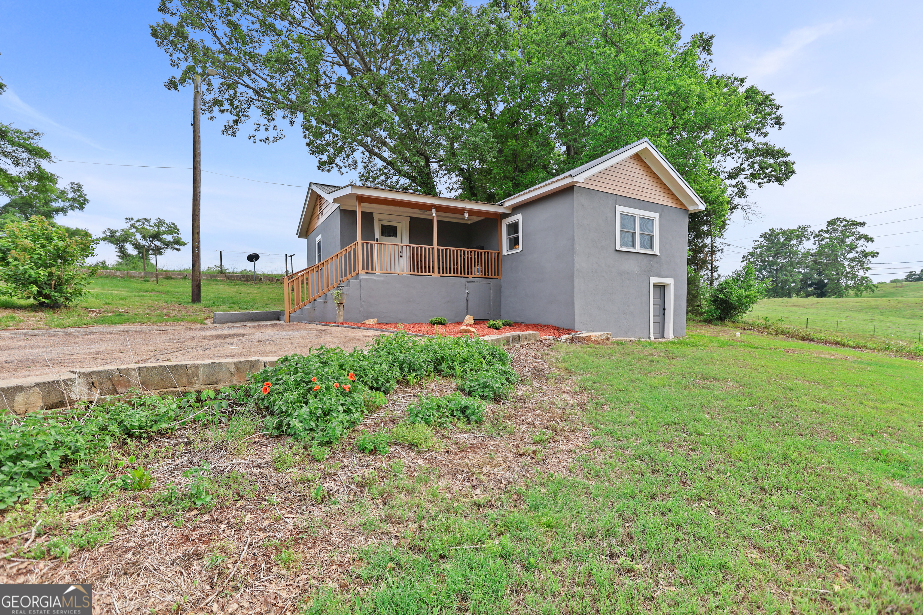 6033 Whitesville Road West Point, GA 31833 - Photo 1 of 32