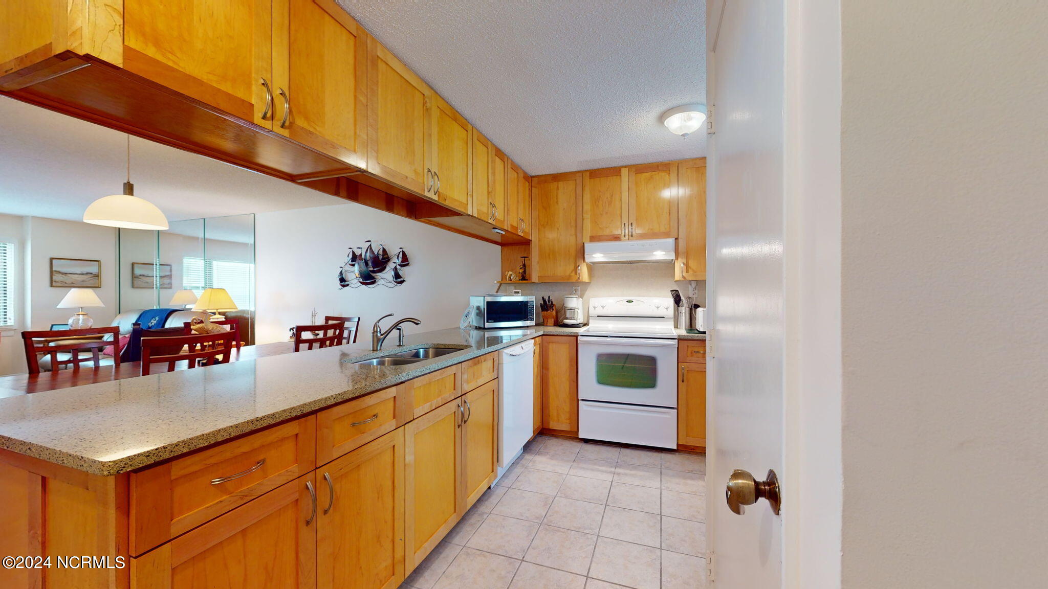 1505 Salter Path Road, Unit 428 Indian Beach, NC 28512 - Photo 16 of 48 17-web-or-mls-1505-Salter-Path-Rd-428-In