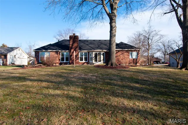 $479,900 | 6449 Bluff Farm Drive, St. Louis, MO 63129