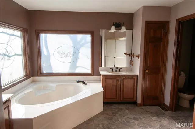 $479,900 | 6449 Bluff Farm Drive, St. Louis, MO 63129