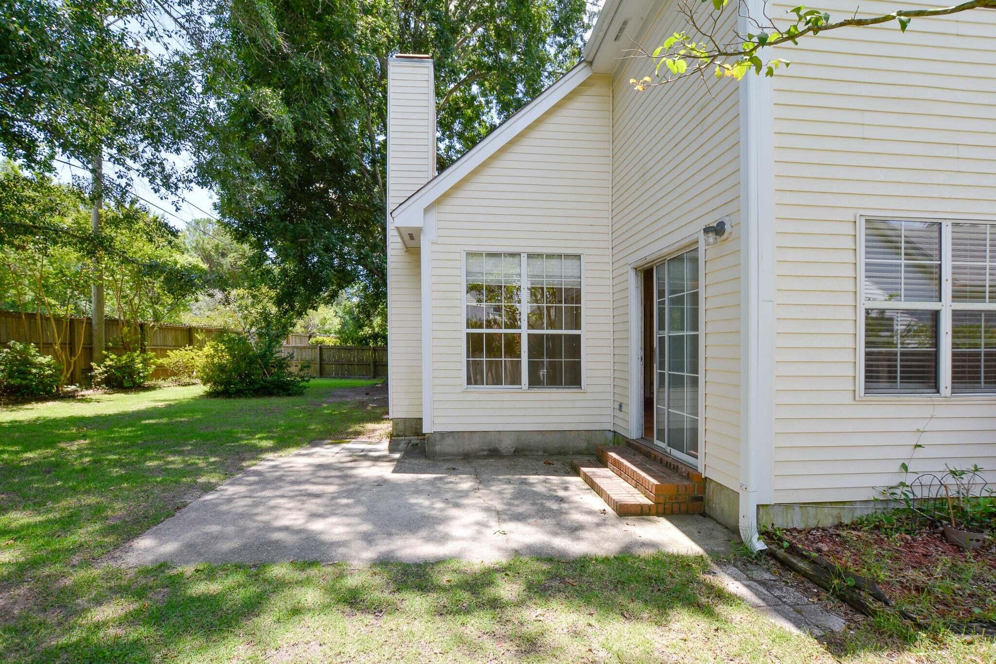 1974 Oak Tree Lane Mount Pleasant, SC 29464 - Photo 22 of 24 20220628131925985934000000-o