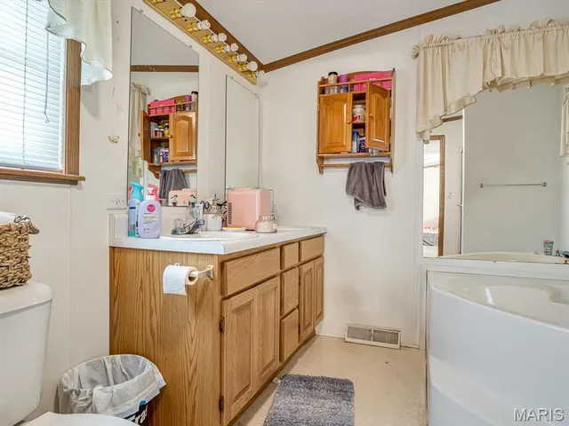 $98,000 | 929 State Rte 4, Willisville, IL 62272