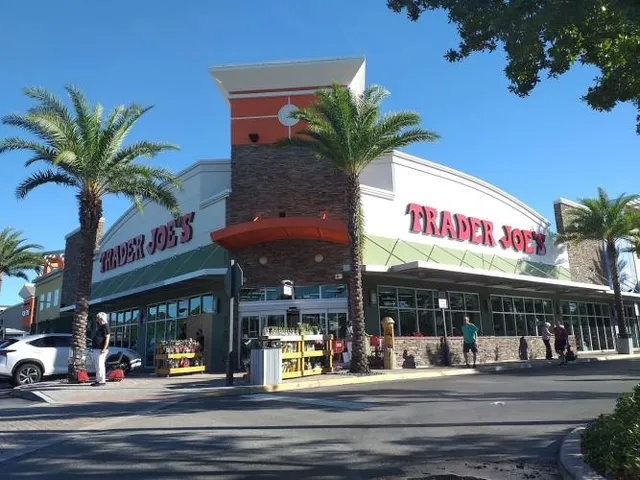 $199,000 | 900 Dogwood Drive, Unit 338, Delray Beach, FL 33483