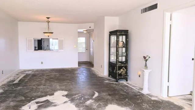 $199,000 | 900 Dogwood Drive, Unit 338, Delray Beach, FL 33483