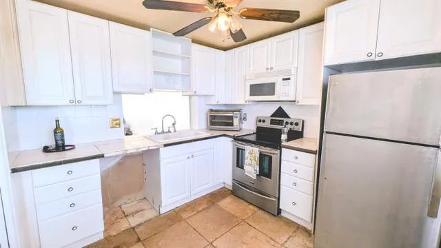 $199,000 | 900 Dogwood Drive, Unit 338, Delray Beach, FL 33483