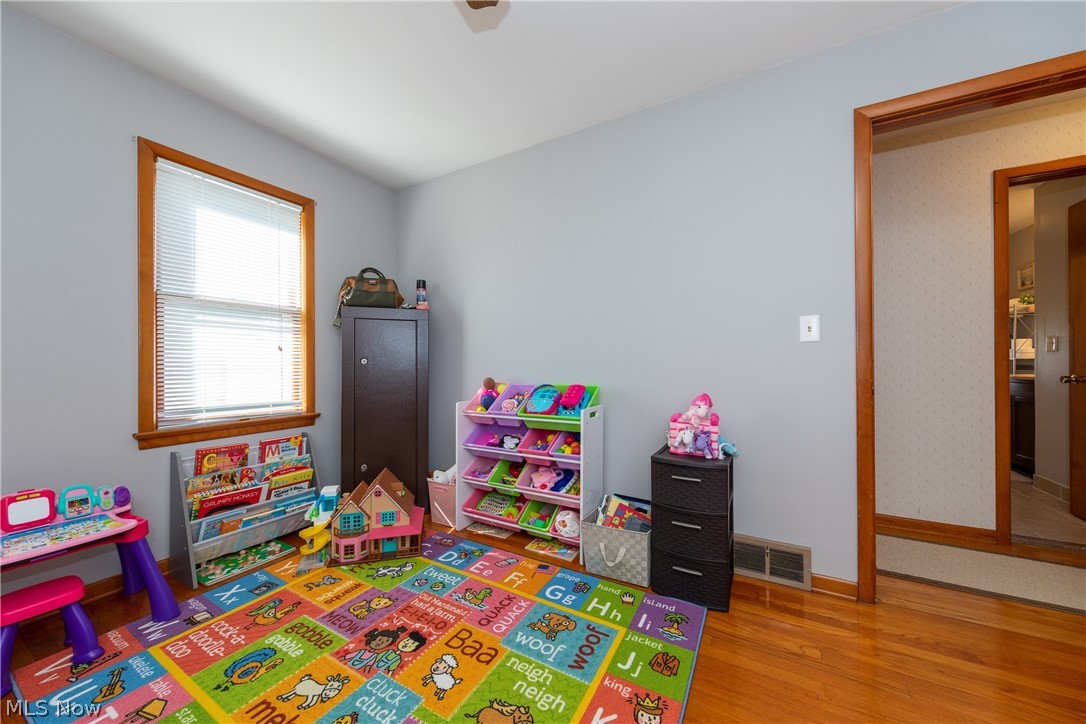 372 Clarmont Road Willowick, OH 44095 - Photo 14 of 33 Gallery Image 14