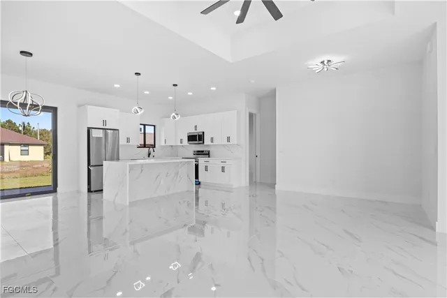 $414,600 | 4006 5th Street Southwest, Lehigh Acres, FL 33976