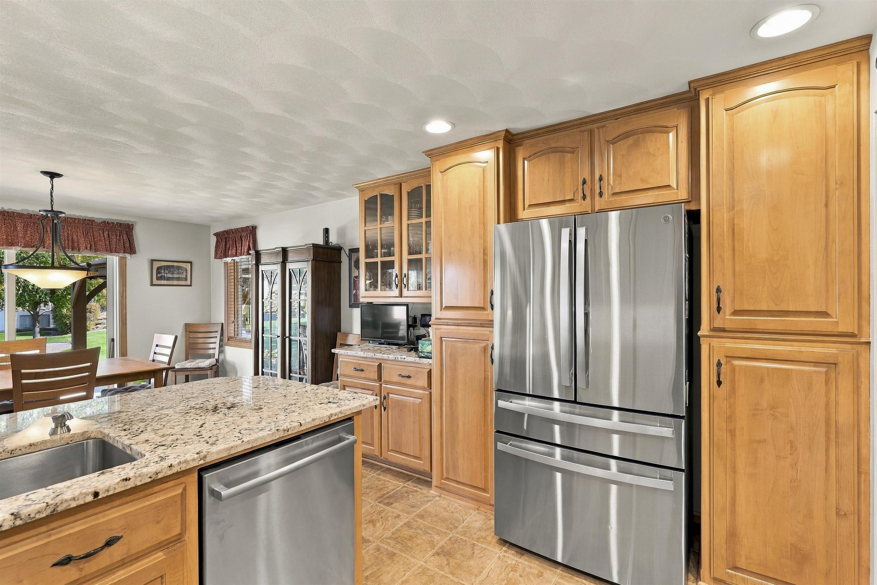 1394 West Mason Ridge Court Appleton, WI 54914 - Photo 17 of 40 Gallery Image 17